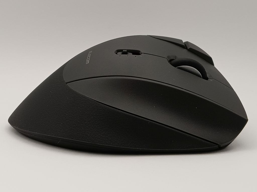 機能全部盛り！エレコムの最高峰トラックボールマウス｜ELECOM IST-PRO